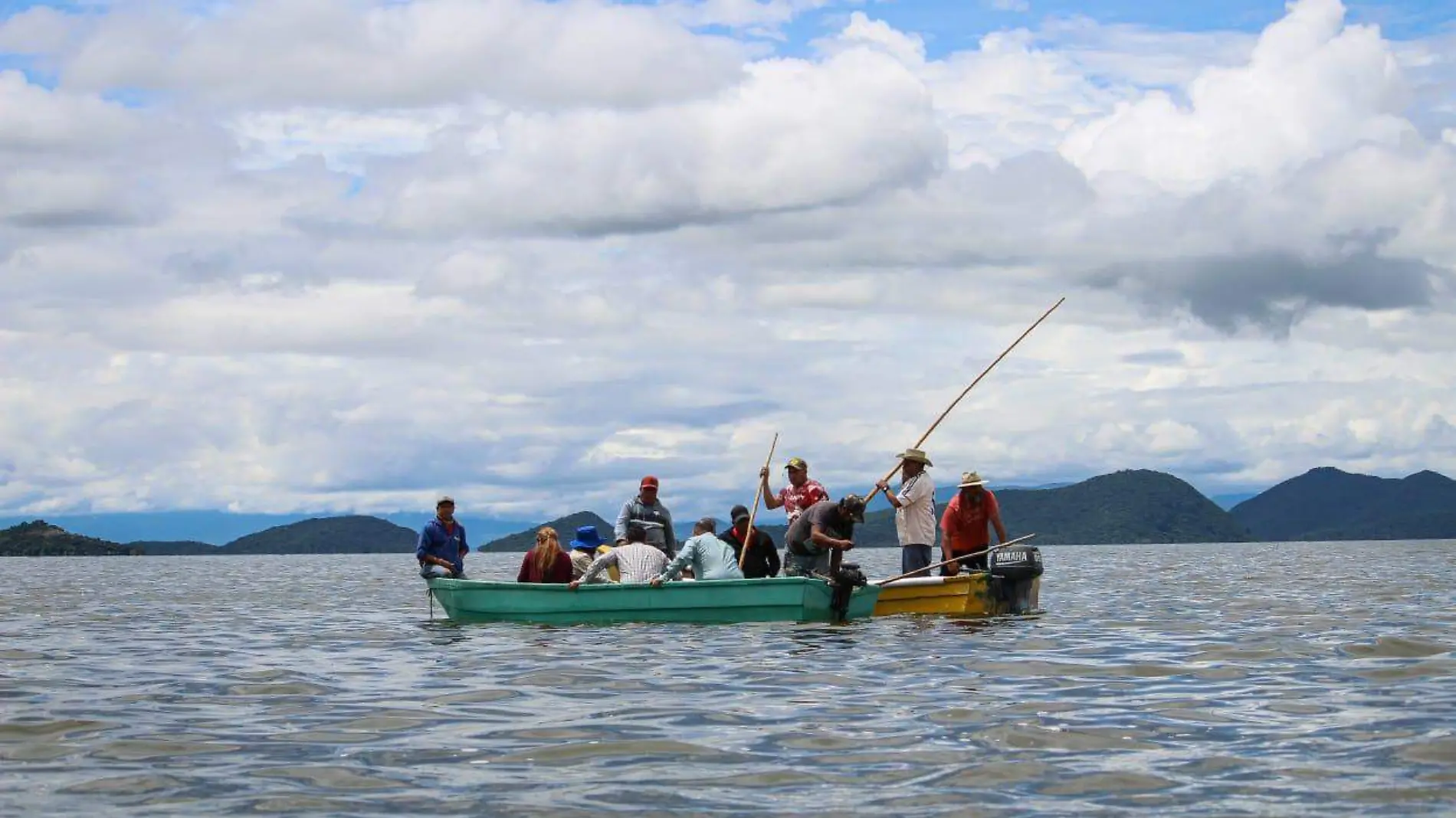 Pescadores en el Lago de Cuitzeo